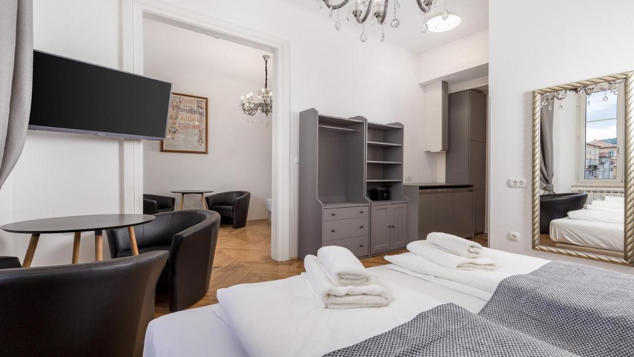 Apartments Art Teatro Rijeka Exteriér fotografie