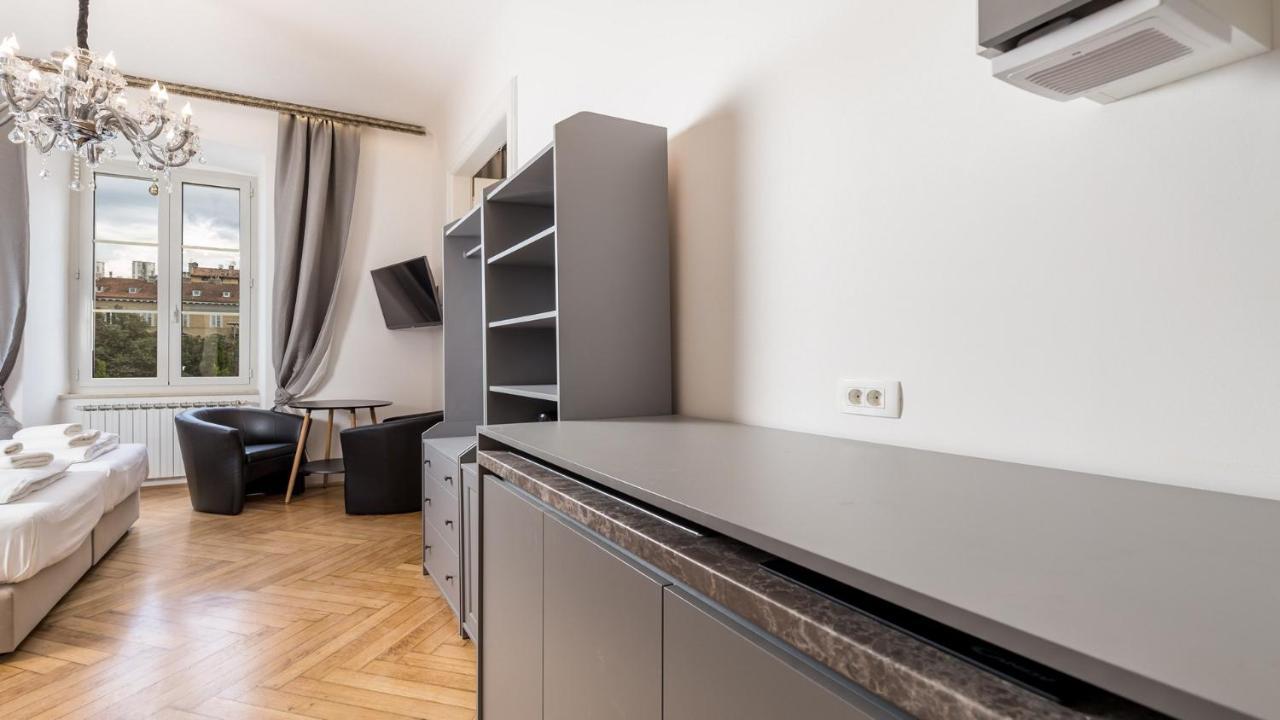 Apartments Art Teatro Rijeka Exteriér fotografie